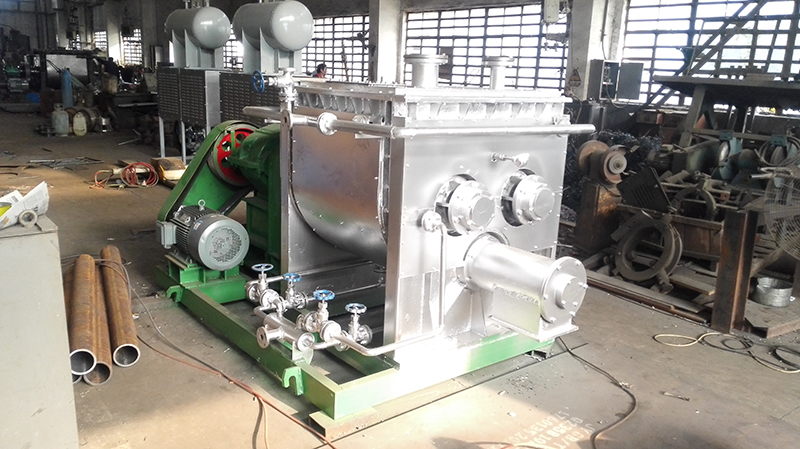 螺旋出料混捏機(jī)1.jpg 螺旋出料混捏機(jī)1.jpg